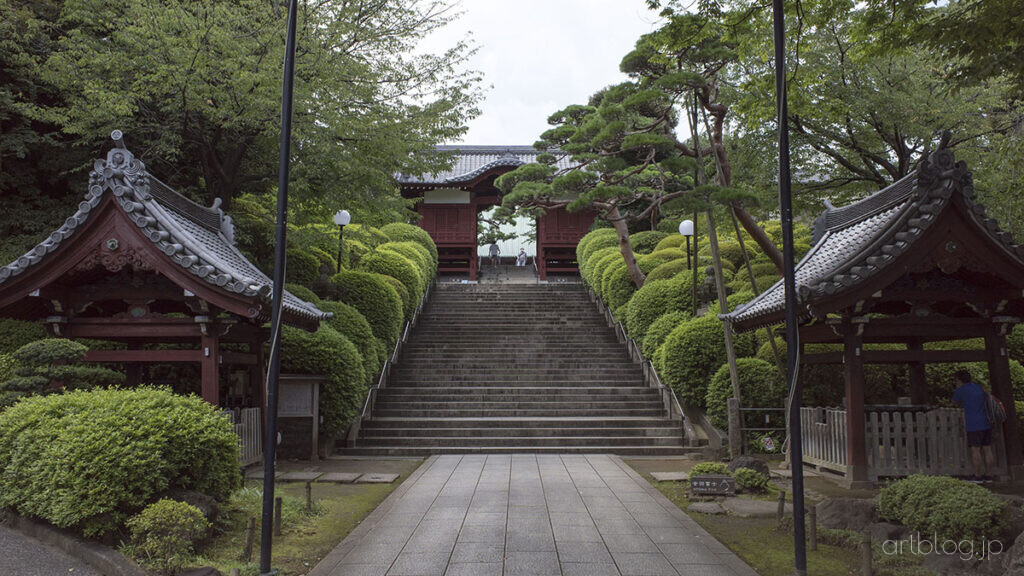 護国寺 境内